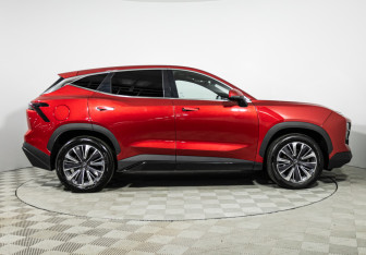 Подержанный автомобиль Jetour Dashing 2023 года (4 фото)