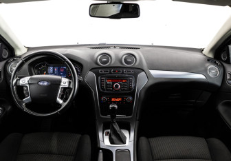 Подержанный автомобиль Ford Mondeo Sedan 2013 года (10 фото)