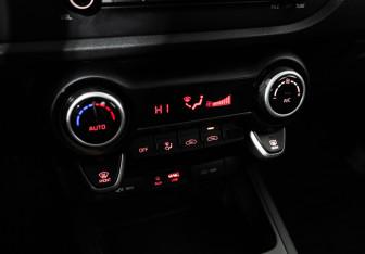 Подержанный автомобиль Kia Rio Hatchback 2019 года (15 фото)