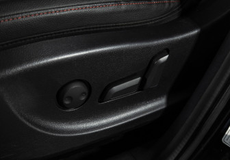 Подержанный автомобиль Haval H6 2018 года (15 фото)