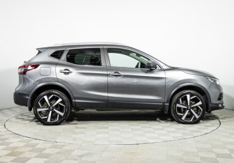 Подержанный автомобиль Nissan Qashqai 2021 года (4 фото)