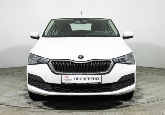 Подержанный автомобиль Skoda Rapid Liftback 2021 года (2 фото)