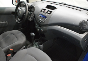 Подержанный автомобиль Chevrolet Spark 2013 года (11 фото)