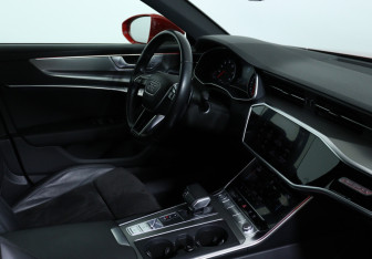 Подержанный автомобиль Audi A6 Sedan 2019 года (10 фото)