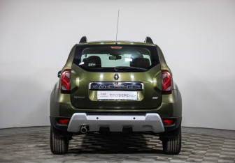 Подержанный автомобиль Renault Duster 2018 года (5 фото)