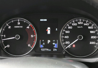 Подержанный автомобиль Mitsubishi Pajero Sport 2017 года (13 фото)