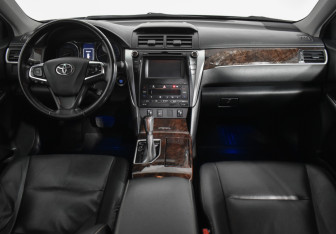 Подержанный автомобиль Toyota Camry Sedan 2016 года (13 фото)
