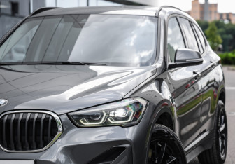 Подержанный автомобиль BMW X1 2019 года (2 фото)