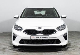 Подержанный автомобиль Kia Ceed Hatchback 2018 года (2 фото)