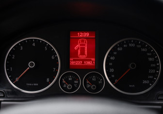Подержанный автомобиль Volkswagen Tiguan 2008 года (13 фото)