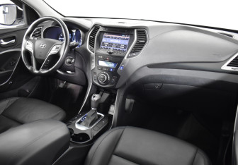 Подержанный автомобиль Hyundai Santa Fe 2015 года (10 фото)
