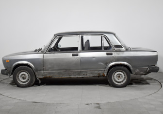 Подержанный автомобиль LADA (ВАЗ) 2105 2010 года (8 фото)