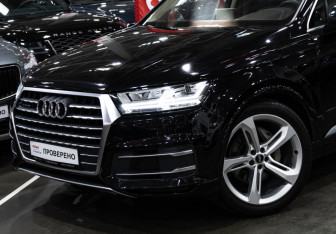 Подержанный автомобиль Audi Q7 2017 года (2 фото)