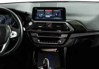 Подержанный автомобиль BMW X3 2018 года (14 фото)