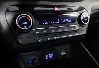 Подержанный автомобиль Hyundai Tucson 2019 года (16 фото)