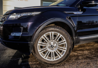 Подержанный автомобиль Land Rover Range Rover Evoque 2013 года (3 фото)