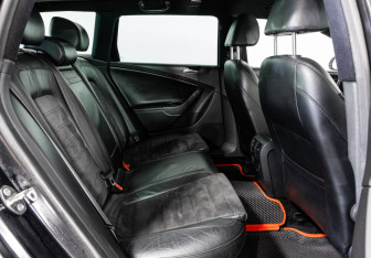 Подержанный автомобиль Volkswagen Passat Wagon 2008 года (21 фото)