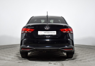 Подержанный автомобиль Hyundai Solaris Sedan 2022 года (6 фото)