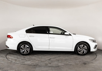 Подержанный автомобиль Volkswagen Bora Sedan 2024 года (5 фото)