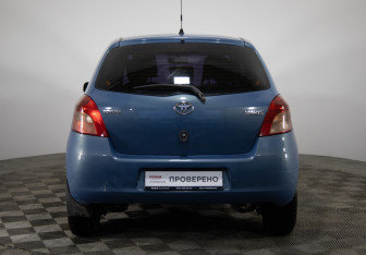 Подержанный автомобиль Toyota Yaris Hatchback 2007 года (6 фото)
