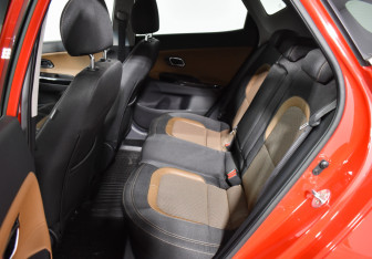 Подержанный автомобиль Kia Ceed Hatchback 2018 года (11 фото)