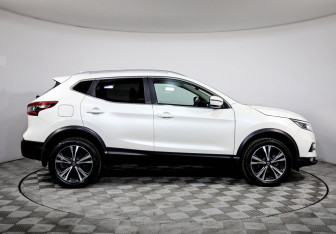 Подержанный автомобиль Nissan Qashqai 2019 года (4 фото)