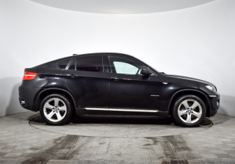 Подержанный автомобиль BMW X6 2011 года (4 фото)