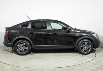 Подержанный автомобиль Renault Arkana 2021 года (4 фото)