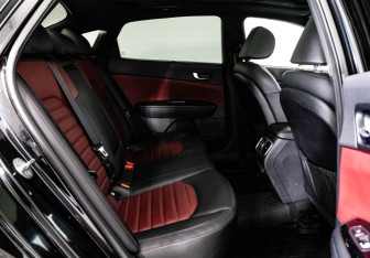 Подержанный автомобиль Kia Optima Sedan 2018 года (43 фото)