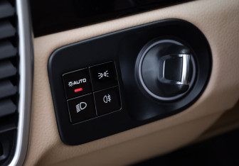 Подержанный автомобиль Porsche Cayenne 2018 года (18 фото)