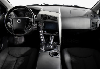 Подержанный автомобиль SsangYong Kyron 2010 года (13 фото)