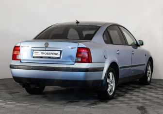 Подержанный автомобиль Volkswagen Passat Sedan 1998 года (5 фото)