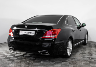 Подержанный автомобиль Hyundai Equus 2012 года (7 фото)