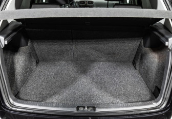 Подержанный автомобиль Volkswagen Golf Hatchback 2010 года (17 фото)