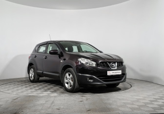 Подержанный автомобиль Nissan Qashqai 2012 года (3 фото)