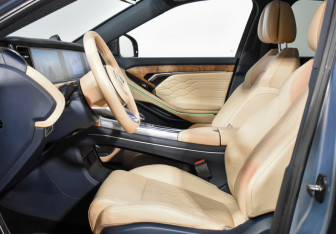 Подержанный автомобиль Voyah Free 2023 года (10 фото)