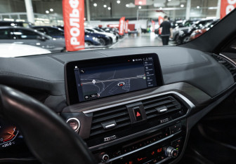 Подержанный автомобиль BMW X3 2019 года (19 фото)