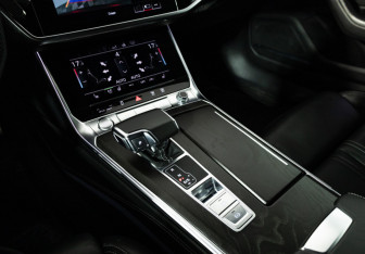 Подержанный автомобиль Audi A7 2018 года (19 фото)