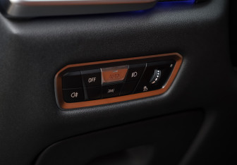 Подержанный автомобиль BMW X6 2021 года (30 фото)