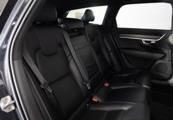Подержанный автомобиль Volvo V90 Cross Country 2019 года (12 фото)