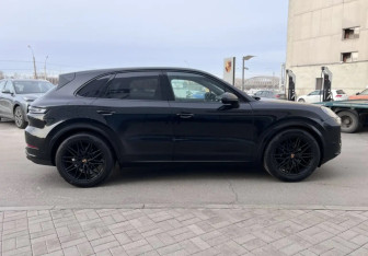 Новый Porsche Cayenne 2025 (3 фото)