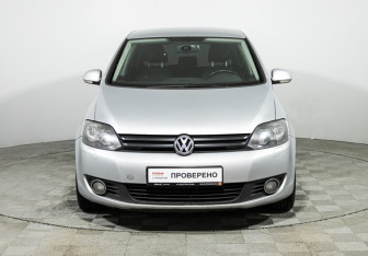 Подержанный автомобиль Volkswagen Golf Plus 2009 года (2 фото)