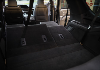 Подержанный автомобиль Cadillac Escalade Suv 2022 года (40 фото)