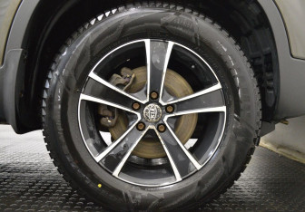 Подержанный автомобиль Kia Sorento 2010 года (9 фото)