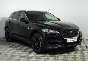 Подержанный автомобиль Jaguar F-Pace 2019 года (3 фото)
