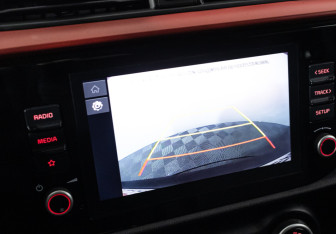 Подержанный автомобиль Kia Rio Hatchback 2021 года (17 фото)