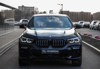 Подержанный автомобиль BMW X6 2020 года (5 фото)