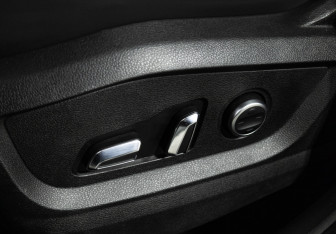 Подержанный автомобиль Exeed LX 2024 года (16 фото)