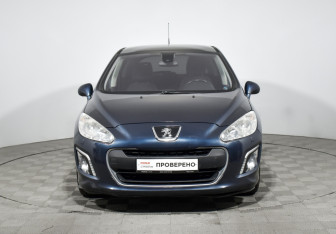 Подержанный автомобиль Peugeot 308 Hatchback 2012 года (2 фото)