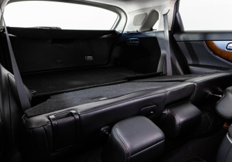 Подержанный автомобиль Infiniti QX70 2015 года (25 фото)